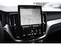 Volvo XC60 T6 Automaat Plug-in hybrid AWD Business Edition Adaptieve cruise control | Harman Kardon Geluidsinstallatie | Stoelen voor verwarmbaar | Stuurwiel verwarmbaar | Pilot assist | Extra getinte ramen achter | 360 graden camera