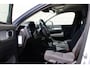 Volvo XC40 T3Automaat Business Pro | Achteropkomend verkeer waarschuwing | Apple Carplay & Android Auto | Autonomous Emergency Braking | Bots herkenning en activatie | Cruise control adaptief | Electronic climate controle | File assistent