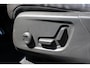 Volvo XC40 T5 AWD R-Design Intro Edition | Verwarmbare voorstoelen en achterbank | Verwarmbaar stuurwiel | Premium Audio by Harman Kardon | Interieur voorverwarmingsinstallatie | DAB ontvanger | Lichtmetalen velgen 20" | Cruise control | Elektrisch glazen panorama-dak | Rijstrooksensor met correctie | Fusion Red Metallic R-Design exterieur | Dak uitgevoerd in Black Stone Solid |