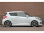 Suzuki Swift 1.6 136pk Sport, Origineel NL, Stoelverwarming, Xenon, Sportstoelen, Climate control, PDC, Cruise control.