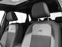Volkswagen Polo 1.0 TSI 95pk R-line · Panoramadak · Camera · Keyless · Stoelverwarming · Parkeerassistent · 17"Velgen · Draadloze Telefoonlader ·