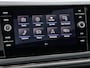 Volkswagen Polo 1.0 TSI 95pk R-line · Panoramadak · Camera · Keyless · Stoelverwarming · Parkeerassistent · 17"Velgen · Draadloze Telefoonlader ·