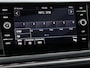 Volkswagen Polo 1.0 TSI 95pk R-line · Panoramadak · Camera · Keyless · Stoelverwarming · Parkeerassistent · 17"Velgen · Draadloze Telefoonlader ·