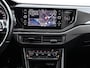 Volkswagen Polo 1.0 TSI 95pk R-line · Panoramadak · Camera · Keyless · Stoelverwarming · Parkeerassistent · 17"Velgen · Draadloze Telefoonlader ·