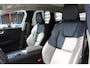 Volvo XC60 T6 350PK Plug-in hybrid AWD Plus Bright Long range / Adaptieve cruise control / Panoramadak / Apple carplay / Parkeersensoren met 360 camera / Elektrische achterklep / Elektrische stoelen met geheugen / Stoel en stuurwielverwarming