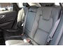 Volvo XC60 T6 350PK Plug-in hybrid AWD Plus Bright Long range / Adaptieve cruise control / Panoramadak / Apple carplay / Parkeersensoren met 360 camera / Elektrische achterklep / Elektrische stoelen met geheugen / Stoel en stuurwielverwarming