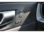 Volvo XC60 T6 350PK Plug-in hybrid AWD Plus Bright Long range / Adaptieve cruise control / Panoramadak / Apple carplay / Parkeersensoren met 360 camera / Elektrische achterklep / Elektrische stoelen met geheugen / Stoel en stuurwielverwarming