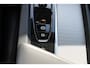 Volvo XC60 T6 350PK Plug-in hybrid AWD Plus Bright Long range / Adaptieve cruise control / Panoramadak / Apple carplay / Parkeersensoren met 360 camera / Elektrische achterklep / Elektrische stoelen met geheugen / Stoel en stuurwielverwarming
