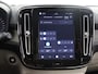 Volvo XC40 2.0 B4 Plus Dark | Trekhaak | Harman/ Kardon | Memory stoelen | Dodehoekdetectie | 360 camera | Apple Carplay/Android Auto |