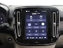 Volvo XC40 2.0 B4 Plus Dark | Trekhaak | Harman/ Kardon | Memory stoelen | Dodehoekdetectie | 360 camera | Apple Carplay/Android Auto |