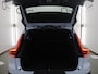 Volvo XC40 2.0 B4 Plus Dark | Trekhaak | Harman/ Kardon | Memory stoelen | Dodehoekdetectie | 360 camera | Apple Carplay/Android Auto |