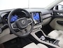 Volvo XC40 2.0 B4 Plus Dark | Trekhaak | Harman/ Kardon | Memory stoelen | Dodehoekdetectie | 360 camera | Apple Carplay/Android Auto |