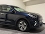 Kia Niro EV e-Niro DynamicPlusLine 64 kWh | Stoelen & Stuurwiel verwarmd | Soh (batterijcheck) Waarde 94,3 %