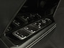 Kia Niro EV e-Niro DynamicPlusLine 64 kWh | Stoelen & Stuurwiel verwarmd | Soh (batterijcheck) Waarde 94,3 %