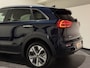 Kia Niro EV e-Niro DynamicPlusLine 64 kWh | Stoelen & Stuurwiel verwarmd | Soh (batterijcheck) Waarde 94,3 %