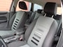 Ford Focus Wagon 1.6 Comfort 101PK Airco Cruise LMV Trekhaak NL-Auto