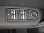 Renault Captur 1.3 TCe 155 Initiale Paris | Apple Carplay/Android Auto | Autonomous Emergency Braking | cruise control adaptief | dodehoek detectie | electronic climate control | LED koplampen | lichtmetalen velgen 18" | luxe lederen bekleding | metaalkleur | navigatiesysteem full map | rijstrooksensor met correctie | voorstoelen verwarmd
