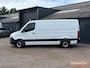 Mercedes-Benz Sprinter 316 CDI L2H1 - automaat - trekaak 3.5 ton - airco - mbux - stuurwielbediening - schuifdeur - achterdeuren - 3 pers cabine
