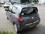 Renault Twingo 1.2-16V Initiale CRUISE CONTROLE/ CLIMATE CONTROLE/ LEDEREN INTERIEUR/ ETC.. DEALER ONDERHOUDEN! RIJKLAAR!