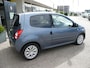 Renault Twingo 1.2-16V Initiale CRUISE CONTROLE/ CLIMATE CONTROLE/ LEDEREN INTERIEUR/ ETC.. DEALER ONDERHOUDEN! RIJKLAAR!