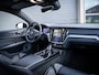 Volvo V60 2.0 T6 Plug-in hybrid AWD Ultimate Dark - Long Range l Pano l Trekh. l 360cam