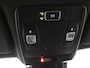 Renault Clio 1.6 E-Tech Hybrid 140 Limited | airco automatisch | Apple Carplay/Android | cruise control | LED koplampen | lederen bekleding | lichtmetalen velgen 17"| navigatiesysteem full map | rijstrooksensor met correctie | voorstoelen verwarmd |