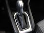Renault Clio 1.6 E-Tech Hybrid 140 Limited | airco automatisch | Apple Carplay/Android | cruise control | LED koplampen | lederen bekleding | lichtmetalen velgen 17"| navigatiesysteem full map | rijstrooksensor met correctie | voorstoelen verwarmd |