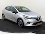Renault Clio 1.6 E-Tech Hybrid 140 Limited | airco automatisch | Apple Carplay/Android | cruise control | LED koplampen | lederen bekleding | lichtmetalen velgen 17"| navigatiesysteem full map | rijstrooksensor met correctie | voorstoelen verwarmd |