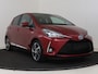 Toyota Yaris 1.5 Hybrid Premium | Dealeronderhouden | Panoramadak | Stoelverwarming | Climate Control | Cruise Control | Achteruitrijcamera | Armsteun | Bluetooth |