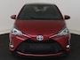 Toyota Yaris 1.5 Hybrid Premium | Dealeronderhouden | Panoramadak | Stoelverwarming | Climate Control | Cruise Control | Achteruitrijcamera | Armsteun | Bluetooth |