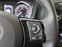 Toyota Yaris 1.5 Hybrid Premium | Dealeronderhouden | Panoramadak | Stoelverwarming | Climate Control | Cruise Control | Achteruitrijcamera | Armsteun | Bluetooth |