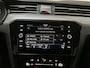 Volkswagen Passat 1.5 TSI 150pk DSG Business Trekhaak Navigatie App-Connect App-Connect DAB+