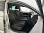 Volkswagen Passat 1.5 TSI 150pk DSG Business Trekhaak Navigatie App-Connect App-Connect DAB+