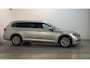 Volkswagen Passat 1.5 TSI 150pk DSG Business Trekhaak Navigatie App-Connect App-Connect DAB+