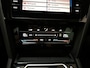Volkswagen Passat 1.5 TSI 150pk DSG Business Trekhaak Navigatie App-Connect App-Connect DAB+