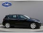 Volkswagen Golf 1.0 eTSI AUTOMAAT Life, achteruitrijcamera, navigatie, sfeerverlichting, climaat, 1 e eigenaar, NL auto met nap