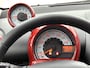 Toyota Aygo 1.0-12V Aspiration Red Automaat | volledig onderhouden | Half lederen bekleding | Airco | elektrische ramen | Velgen