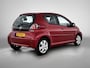 Toyota Aygo 1.0-12V Aspiration Red Automaat | volledig onderhouden | Half lederen bekleding | Airco | elektrische ramen | Velgen