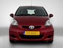 Toyota Aygo 1.0-12V Aspiration Red Automaat | volledig onderhouden | Half lederen bekleding | Airco | elektrische ramen | Velgen
