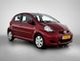 Toyota Aygo 1.0-12V Aspiration Red Automaat | volledig onderhouden | Half lederen bekleding | Airco | elektrische ramen | Velgen