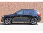 Volvo XC40 B4 Plus Dark | Trekhaak | 21'' Heico Velgen | Panoramisch schuif-/ kanteldak | Elektrische voorstoelen met geheugenfunctie | Harman Kardon | 360 graden camera | Extra getint glas | Stoel-/ stuurwielverwarming | Pilot assist