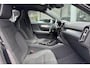 Volvo XC40 B4 Plus Dark | Trekhaak | 21'' Heico Velgen | Panoramisch schuif-/ kanteldak | Elektrische voorstoelen met geheugenfunctie | Harman Kardon | 360 graden camera | Extra getint glas | Stoel-/ stuurwielverwarming | Pilot assist