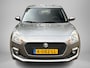 Suzuki Swift 1.2 Select Smart Hybrid | Apple carplay | Stoelverwarming | Camera | Lichtmetalen Velgen | Airco | Metallic lak | Uniek lage km-stand!! |
