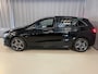Mercedes-Benz B-klasse 250 e AMG Line 18''/Dodehoek/Camera/Keyless/Sfeerverlichting/DAB/PDC v+a/Stoelverwarming/Apple Carplay & Android Auto