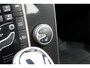 Volvo V40 Cross Country D3 Automaat Nordic+ |Verwarmbare stoelen voor & achter | 17” Lichtmetalen velgen | Park Assist  camera | Cruise Control | Sensus Full Map navigatie | Adaptieve Cruise Control| Blind Spot| Interieur Voorverwarming.