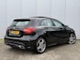 Mercedes-Benz A-klasse 180 Ambition AMG Line | Facelift | Panoramadak | Stoelverwarming | Navigatie | AMG styling | 18” lichtmetalen velgen | Bluetooth | Dynamic Select rijmodi | Cruise Control | Verstelbare lendensteun | Sportstoelen | Volledig onderhouden