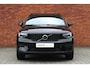 Volvo XC40 B4 Plus Dark | Trekhaak | Verwarmbare voorstoelen en stuurwiel |  Adaptieve cruise control | Premium audio by Harman Kardon | Apple carplay/Android auto | Keyless