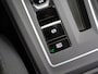 Volkswagen Golf 1.0 eTSI Life | Trekhaak | Navigatie | Cruise Control Adaptief | Parkeersensoren |