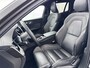 Volvo V60 T6 Recharge Ultra Dark | 19" | Trekhaak | 360 Camera | Getint Glas | Elektr. verst. Sportstoelen | Panoramadak | Harman Kardon| Head-Up | Full LED