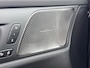 Volvo V60 T6 Recharge Ultra Dark | 19" | Trekhaak | 360 Camera | Getint Glas | Elektr. verst. Sportstoelen | Panoramadak | Harman Kardon| Head-Up | Full LED